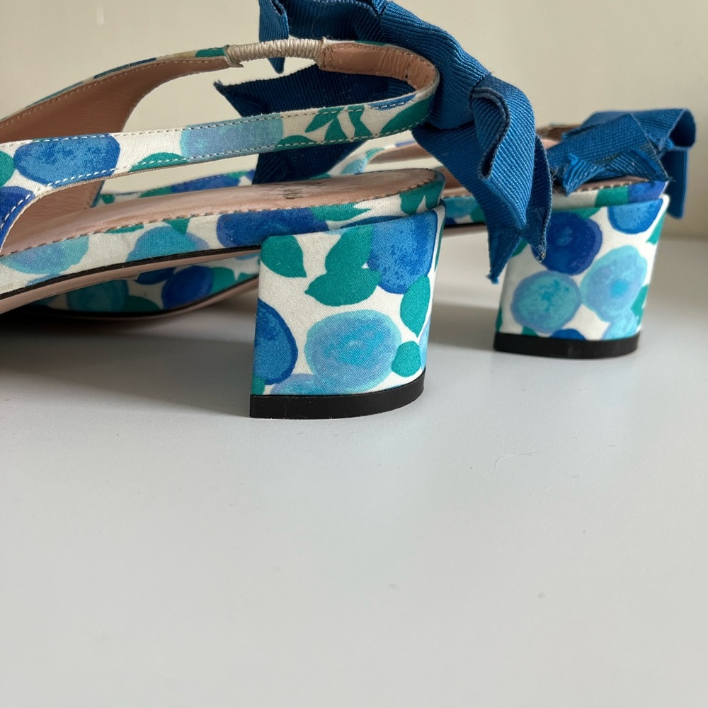 Like new J Crew Blue and Green Blueberry Floral Heels - Picture 3 of 6